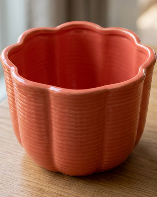 Ymxnd Petalrim Ceramic Cachepot 7 in Coral Scalloped - Lifestyle view